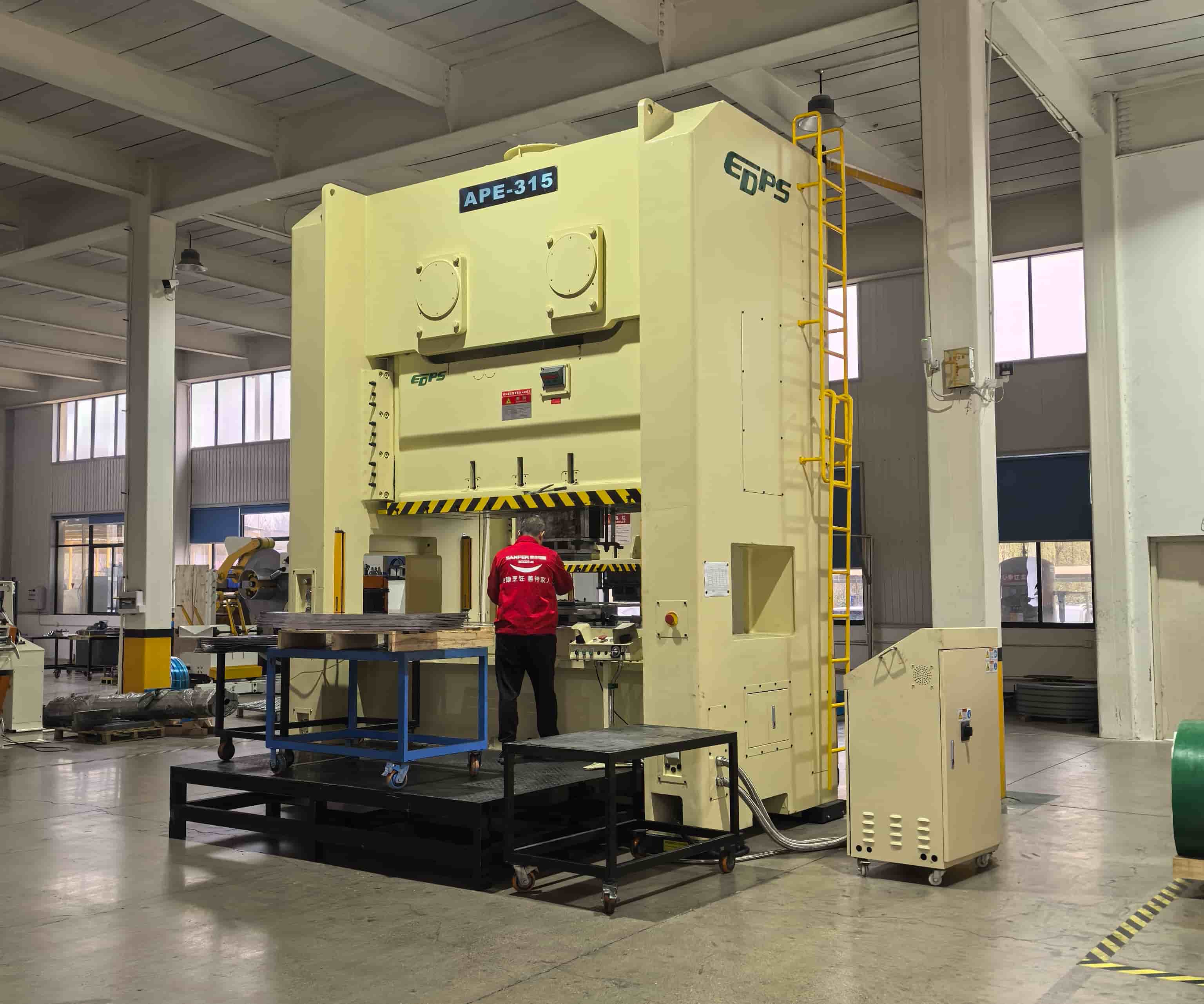 Rail Transit Equipments Metal Parts Factory